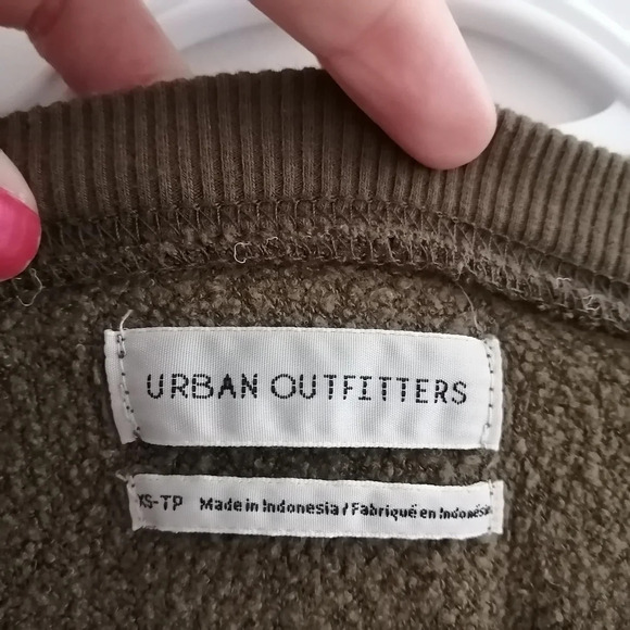 Urban Outfitters Lilith Pullover V-Neck Oversized Cozy Sherpa Sweater XS - Picture 10 of 14